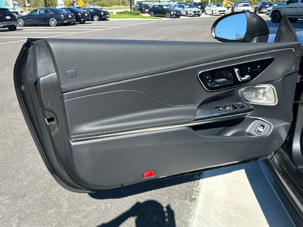 New 2027 MANUFAKTUR exclusive graphite grey magno Mercedes-Benz AMG® CLE 53 4MATIC+ Cabriolet image 42