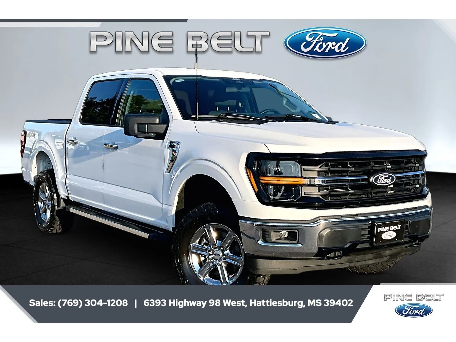 Used 2025 Oxford White Ford XLT image 1