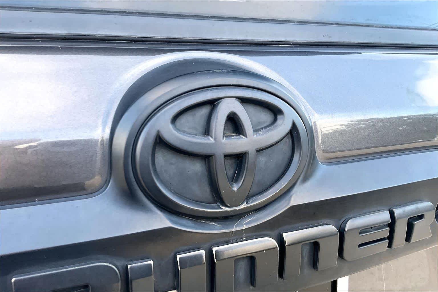 Used 2018 Magnetic Gray Metallic Toyota TRD Off Road Premium image 10