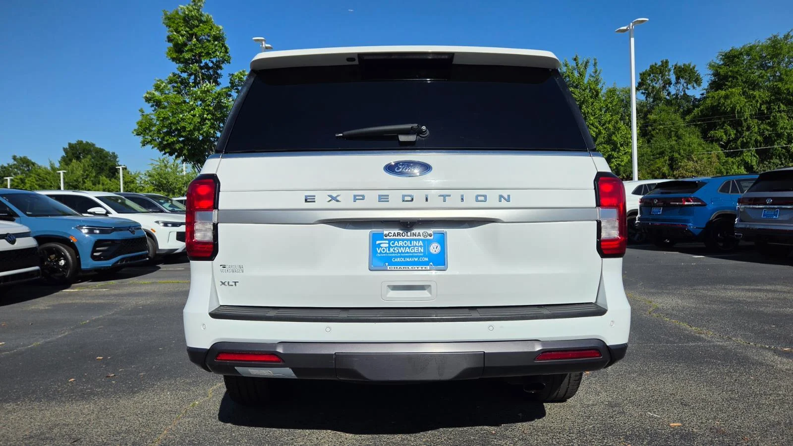 Used 2024 Oxford White Ford XLT image 5