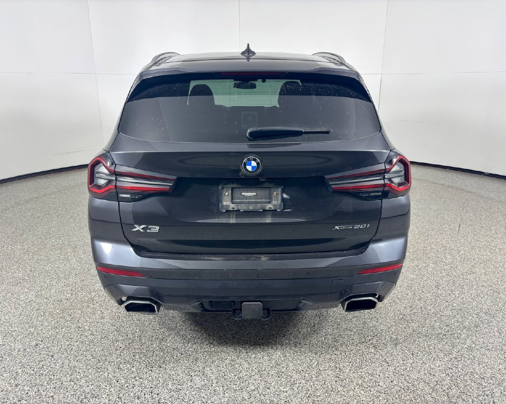 Used 2022 Gray BMW xDrive30i image 7