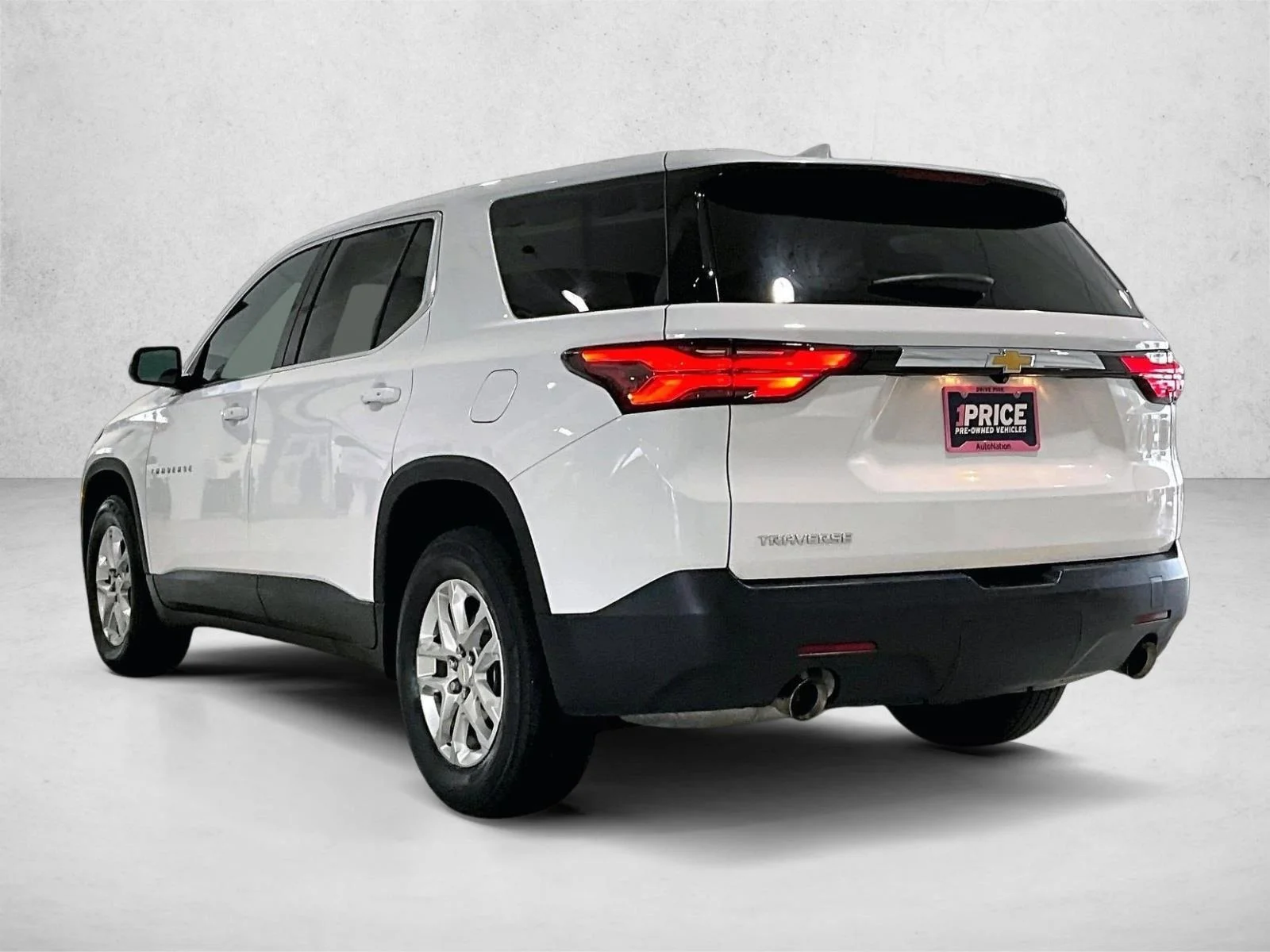 Used 2023 Summit White Chevrolet LS image 13