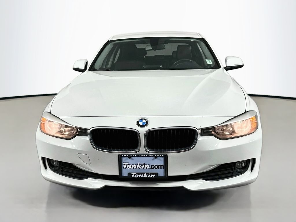 Used 2015 Alpine White BMW 320i image 3