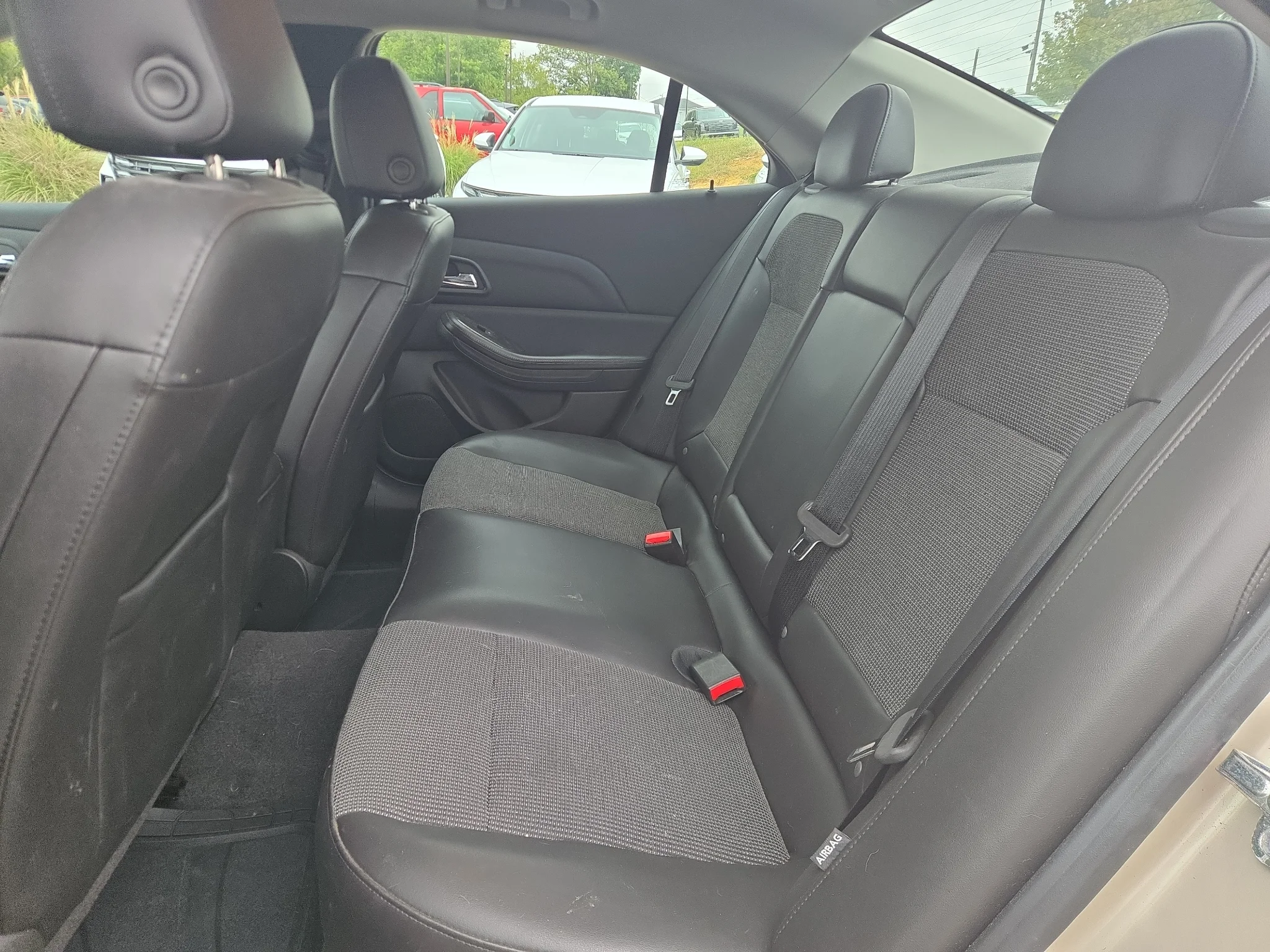 Used 2016 Champagne Silver Metallic Chevrolet LT image 11