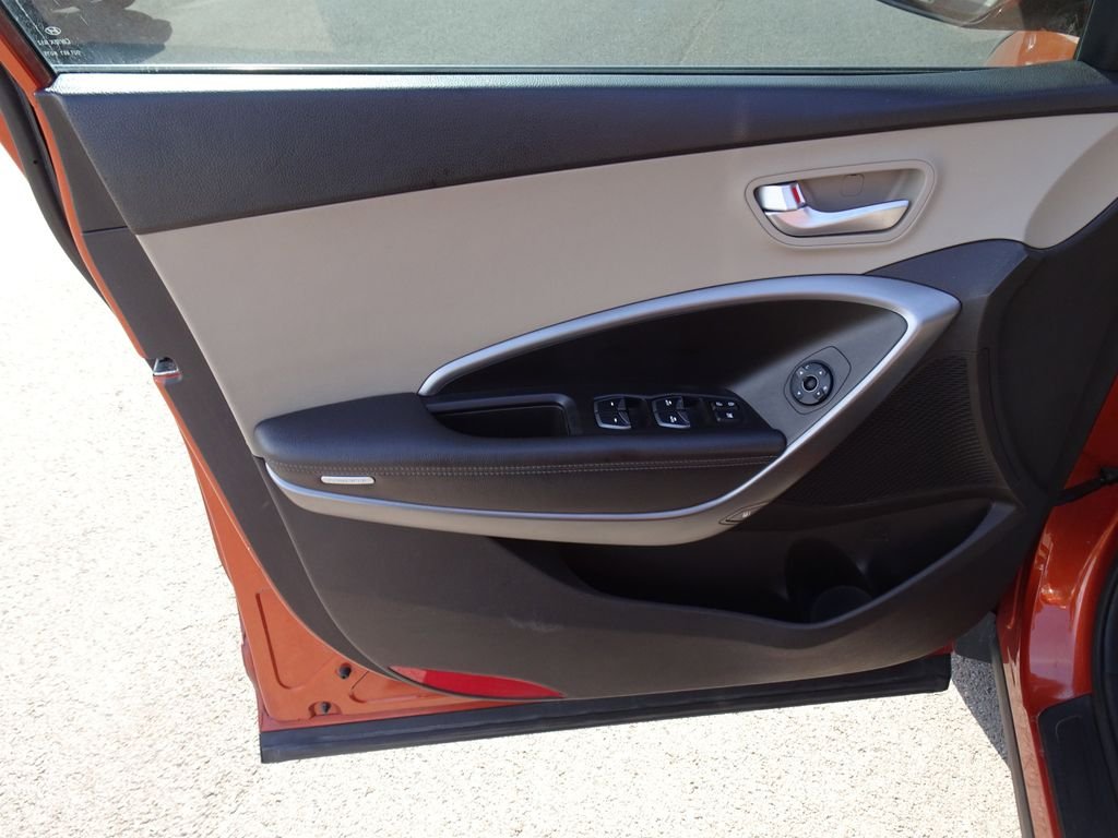 Used 2015 Brown Hyundai Base image 11
