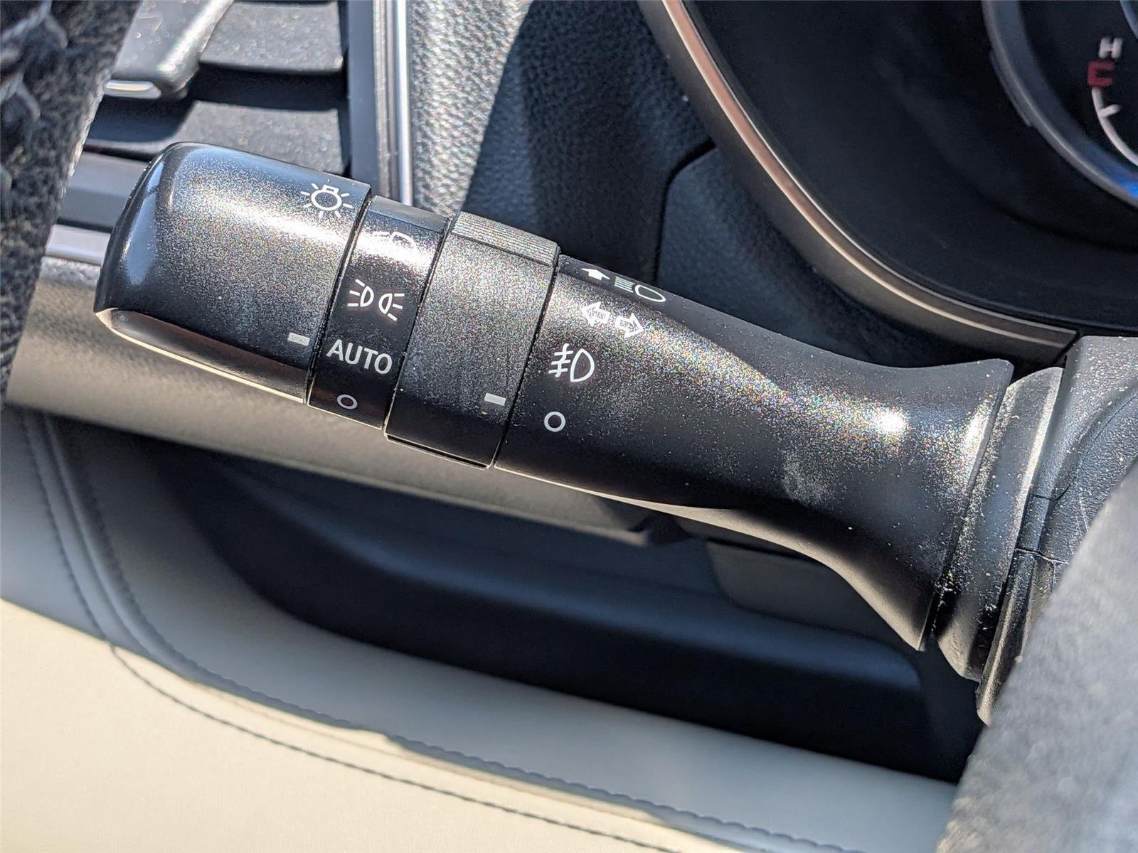 Used 2020 Ice Silver Metallic Subaru Limited image 21