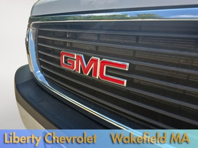 Used 2025 Summit White GMC Work Van image 11