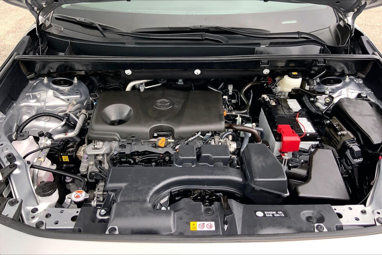 Used 2025 Silver Sky Metallic Toyota LE image 31