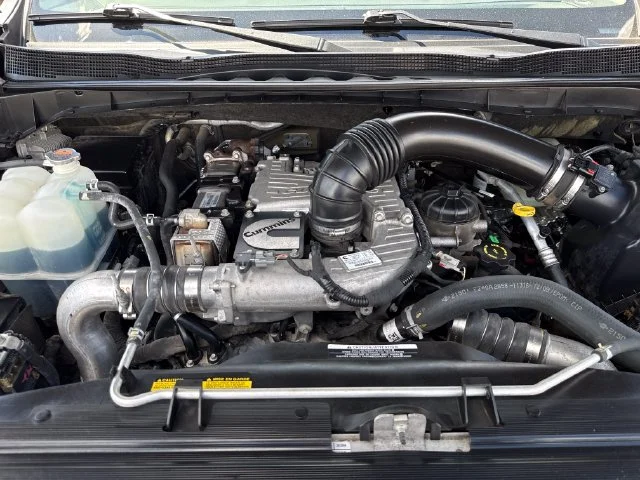 Used 2019 Gray Nissan S image 17