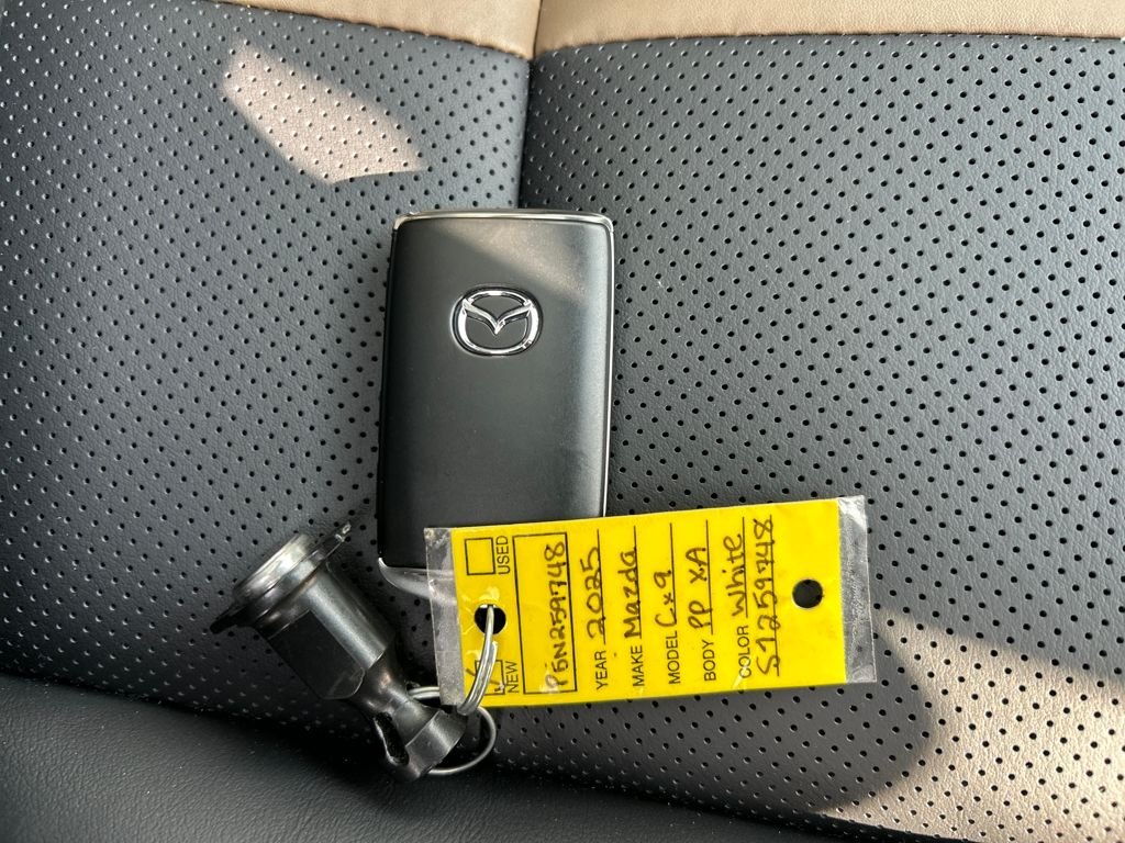 2025 Mazda CX-90 Premium Plus Package - Photo 35