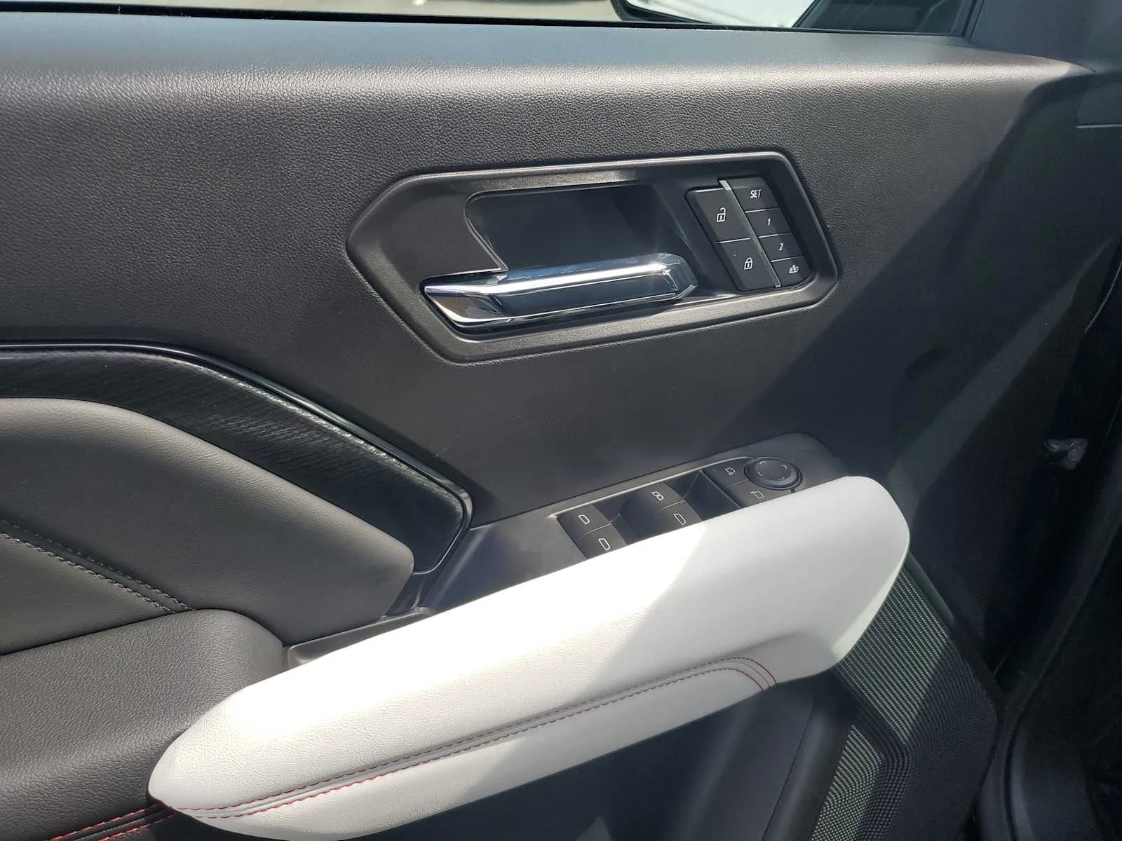 New 2026 Onyx Black GMC AT4X image 24