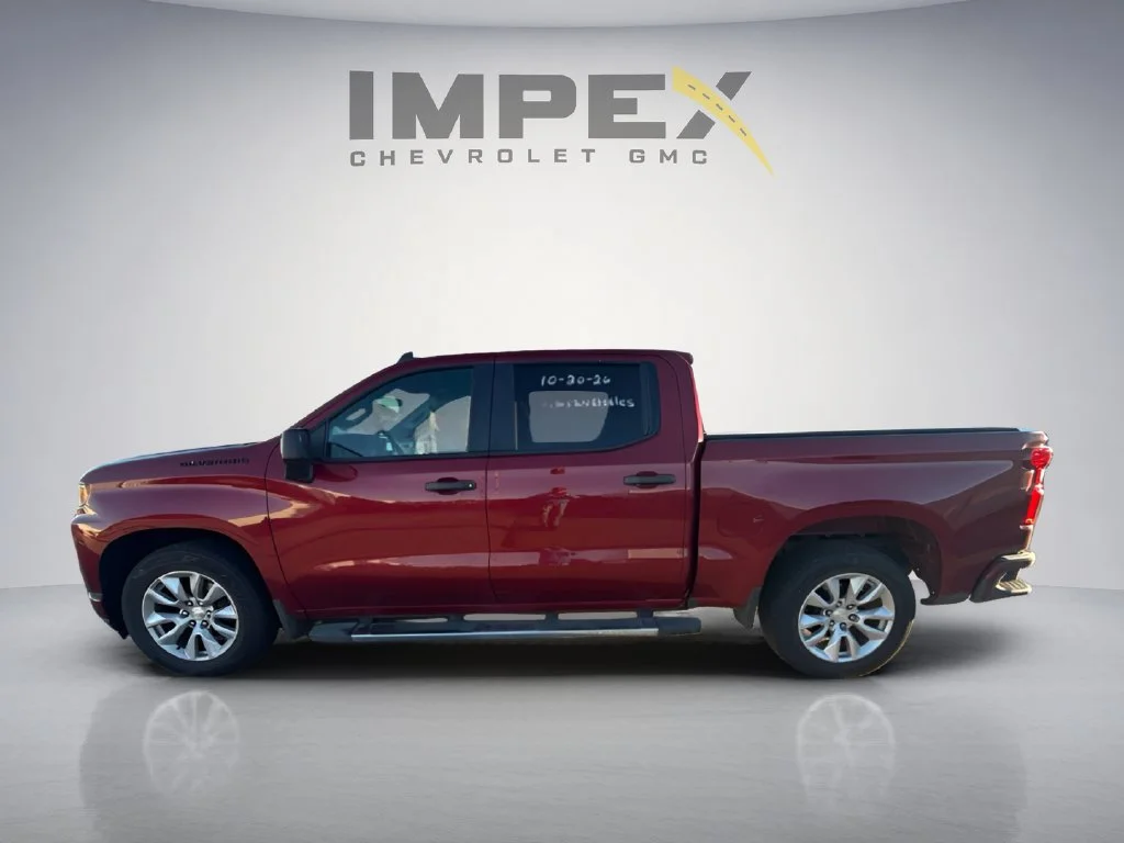 Used 2019 CAJUN RED TINTCOAT Chevrolet Custom image 2