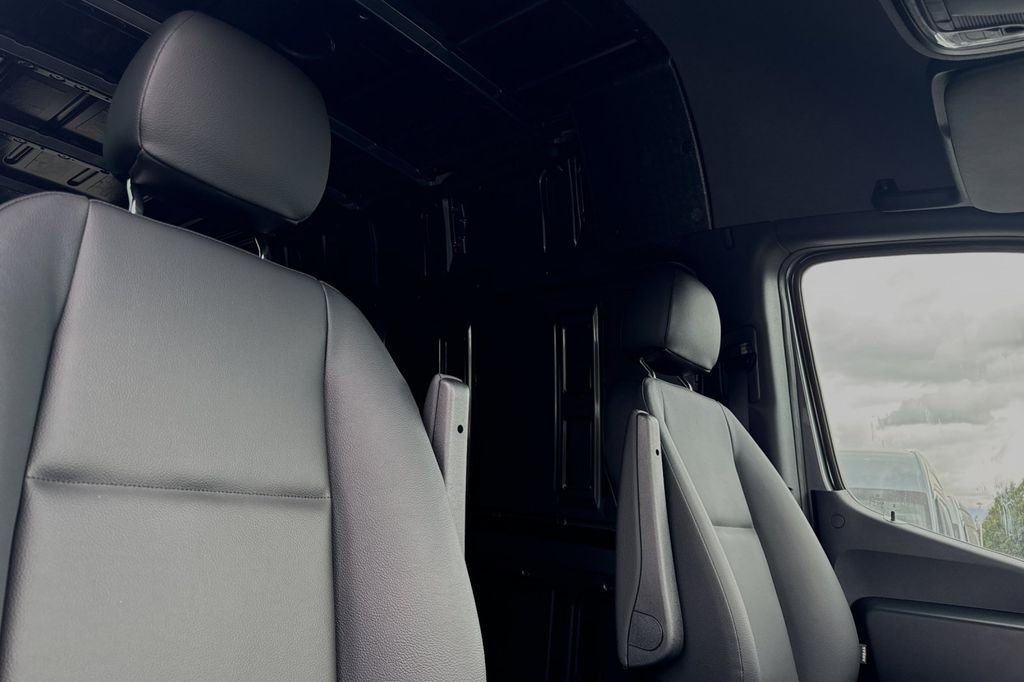 Used 2024 Gray Mercedes-Benz Cargo 170 WB image 16