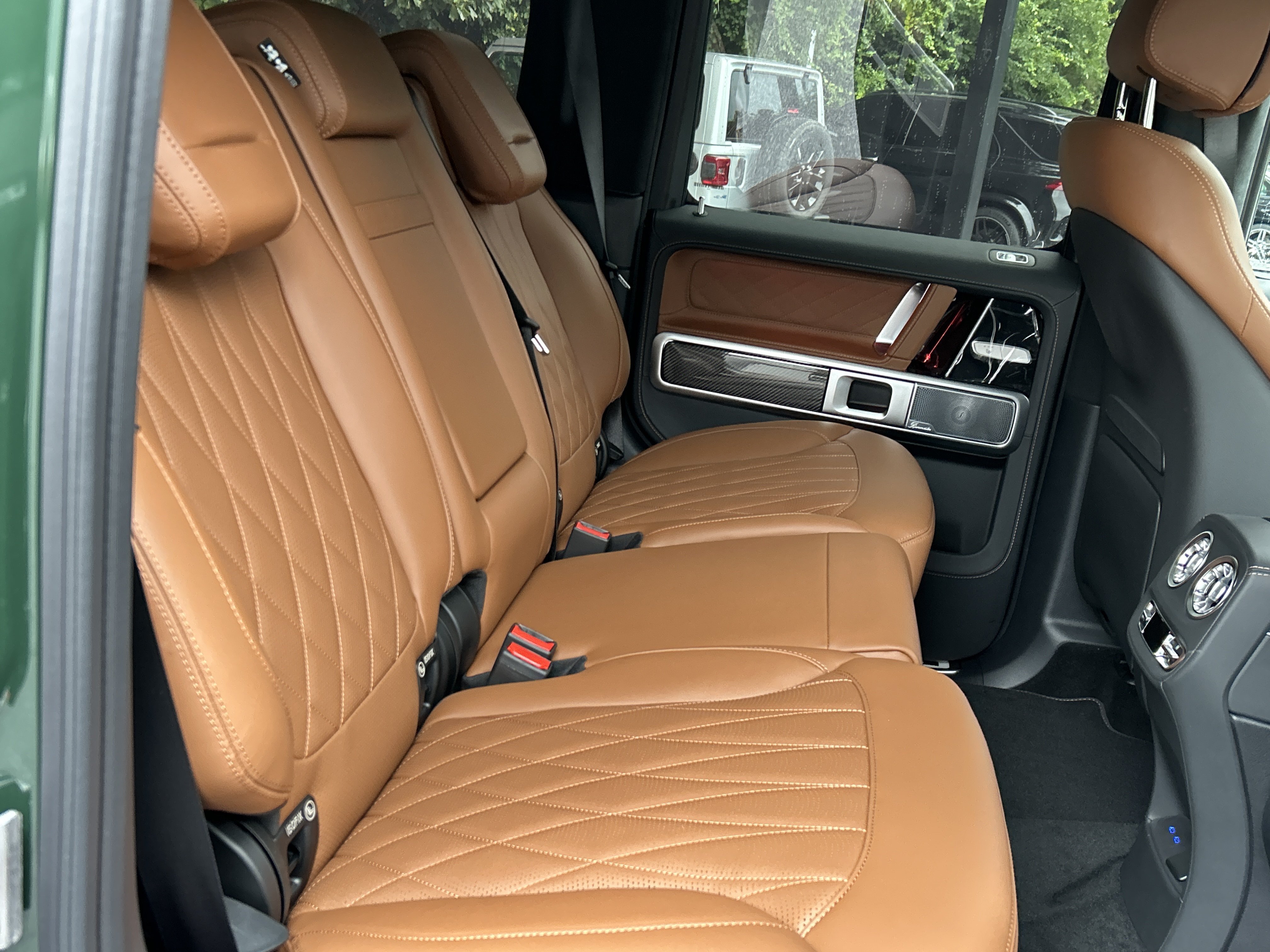 New 2026 MANUFAKTUR Deep Green Non-Metallic Mercedes-Benz G 580e SUV image 40
