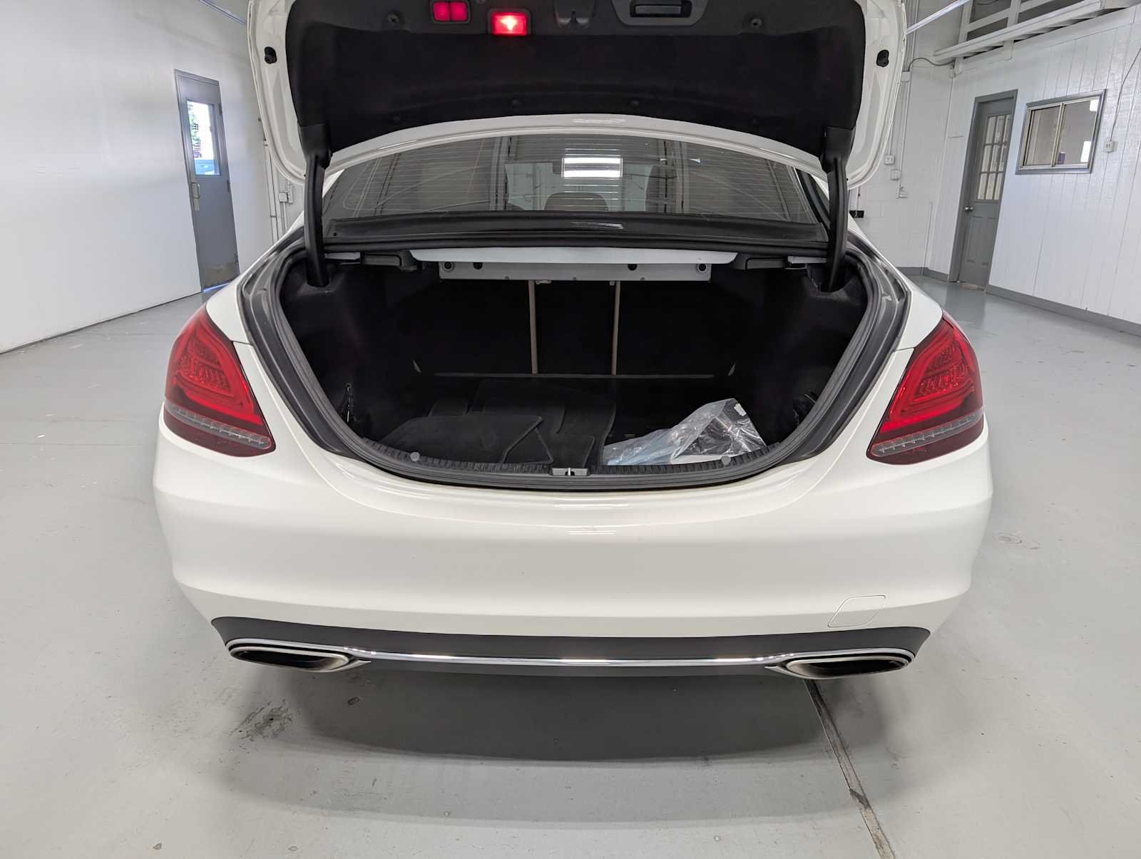 Used 2019 Polar White Mercedes-Benz C 300 image 36