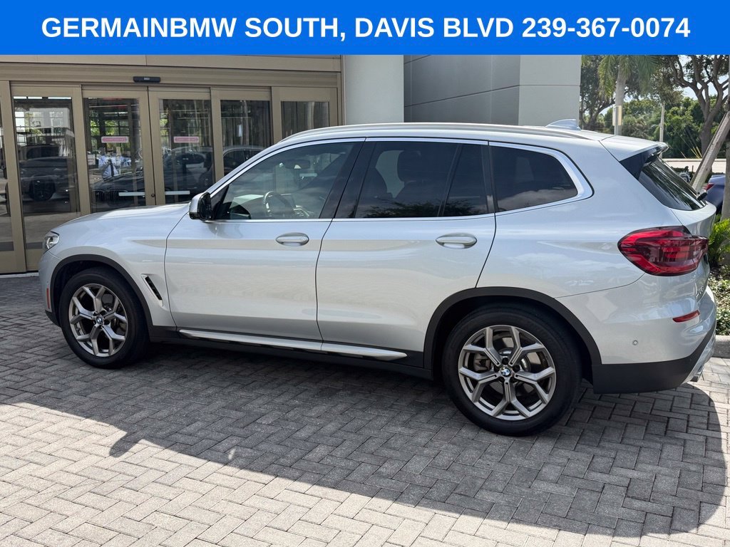 Used 2021 Glacier Silver Metallic BMW sDrive30i image 3
