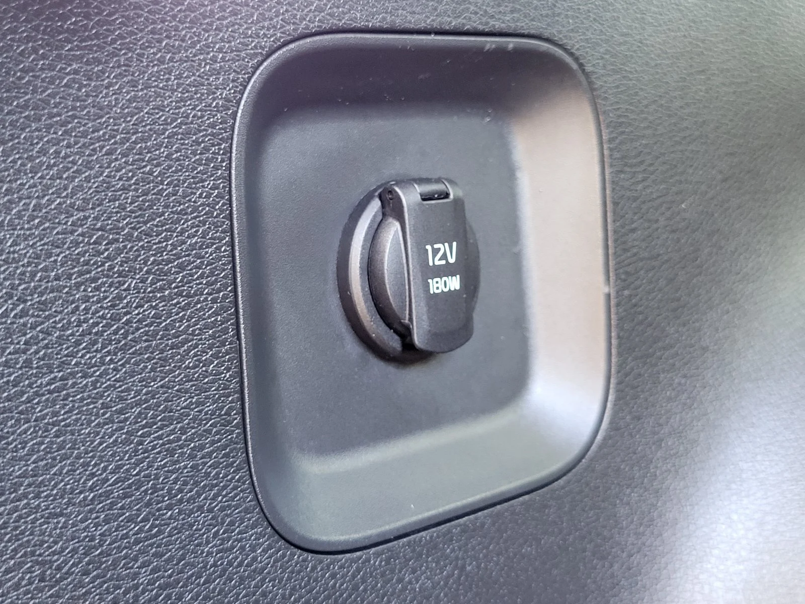 Certified Used 2025 Green Kia X-Line image 30