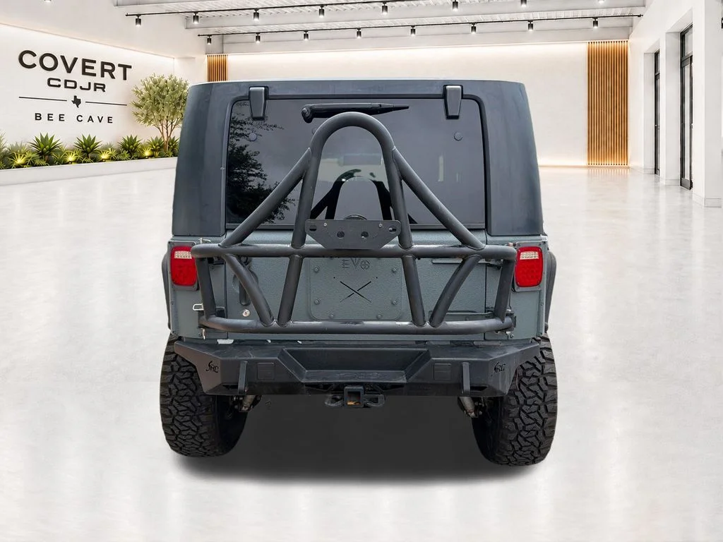 Used 2015 White Jeep Rubicon image 9