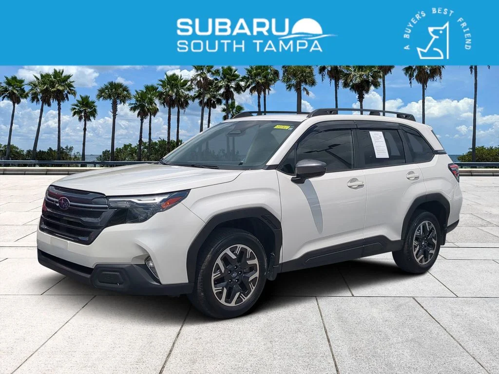 2025 Subaru Forester Premium's photo