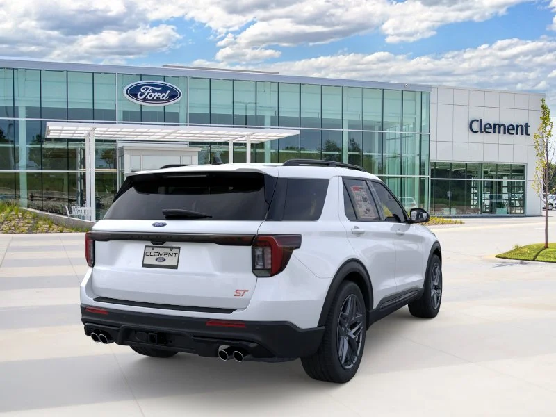 2026 Ford Explorer ST - Photo 8