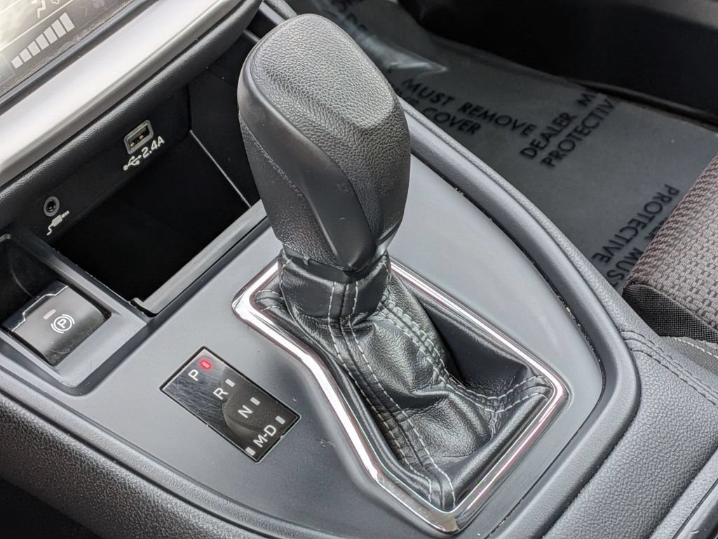 Used 2023 White Subaru 2.5i image 30