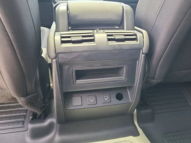 Used 2025 White Land Rover S image 9