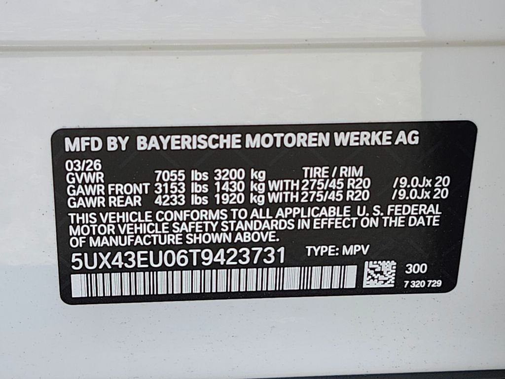 New 2026 White BMW xDrive50e image 31