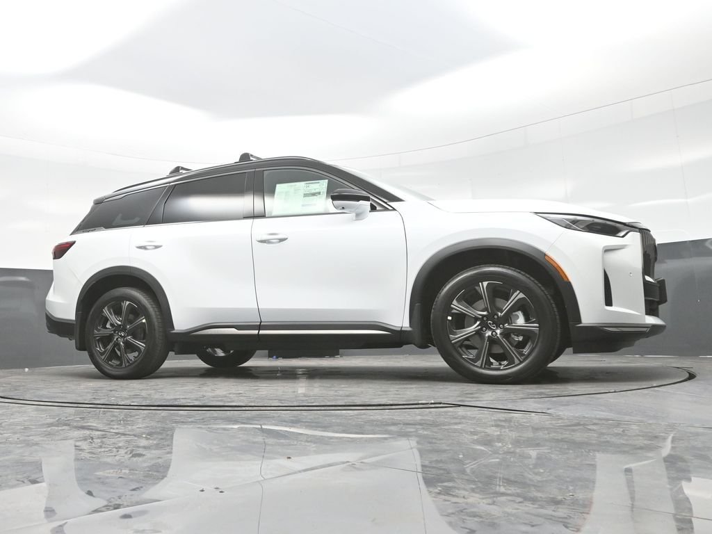New 2027 2T RAD WHT INFINITI Autograph AWD image 38