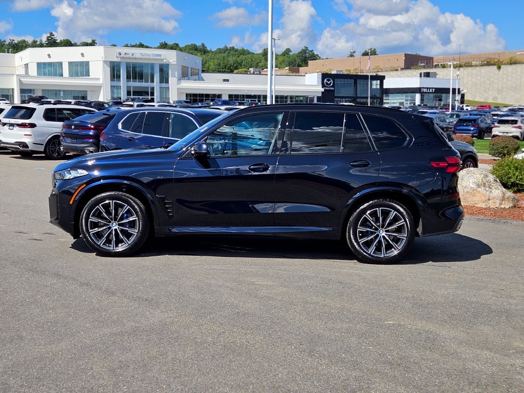 Used 2026 Carbon Black Metallic BMW xDrive40i image 4