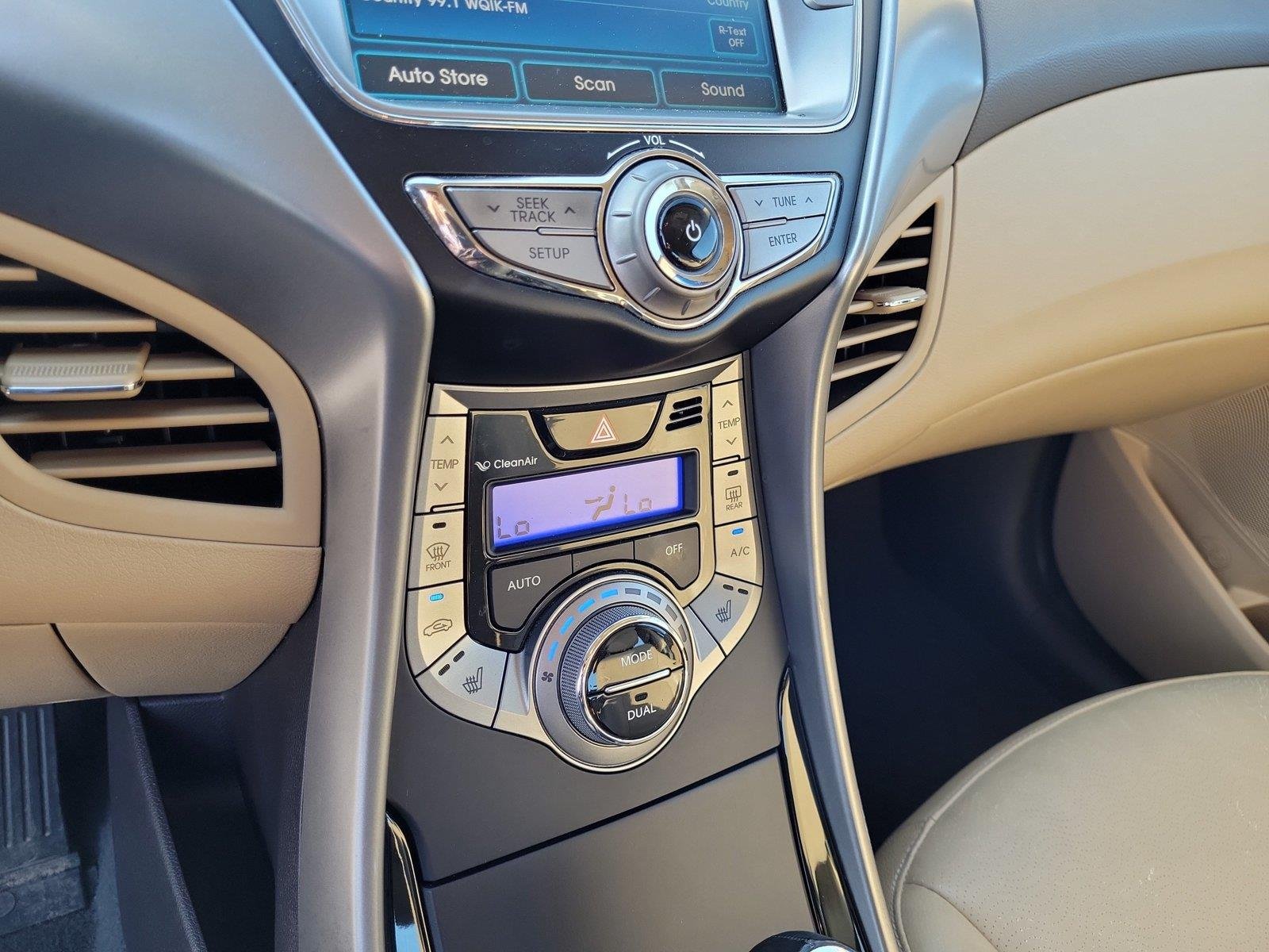 Used 2013 Shimmering White Hyundai Limited image 30