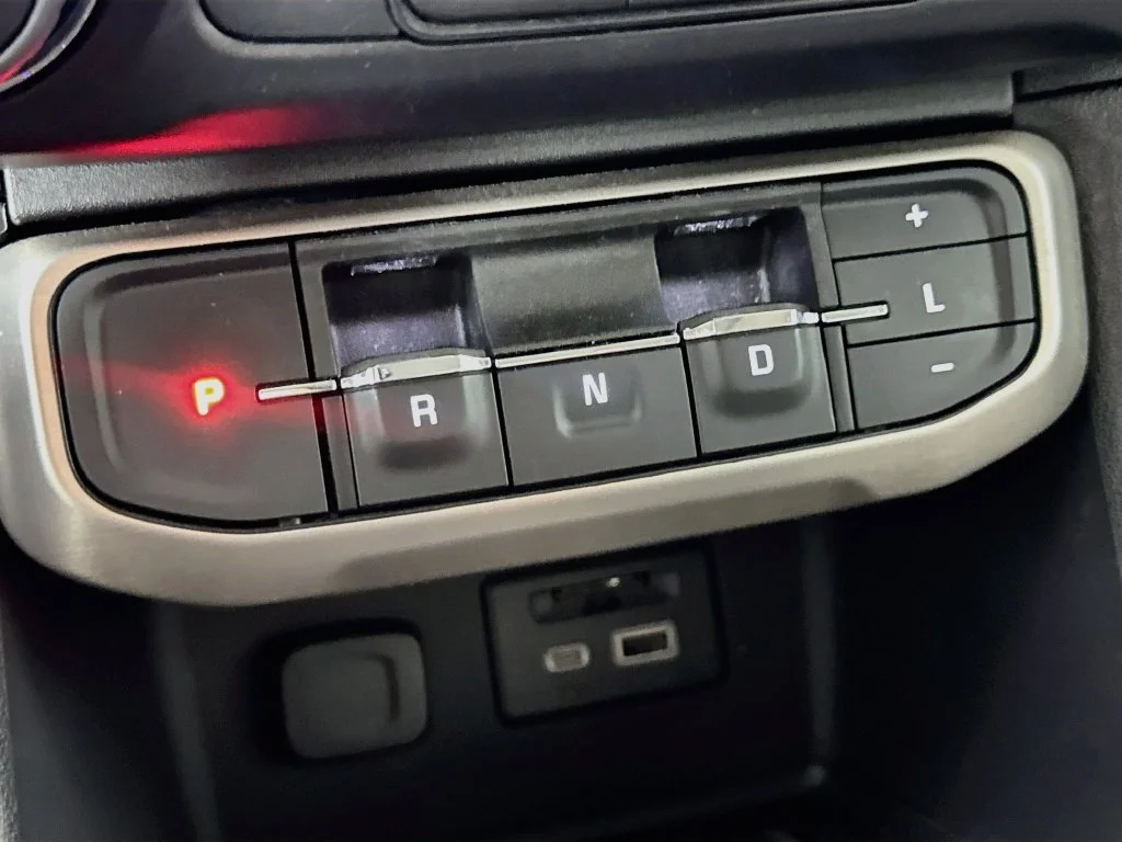 Used 2023 Silver GMC Denali image 20