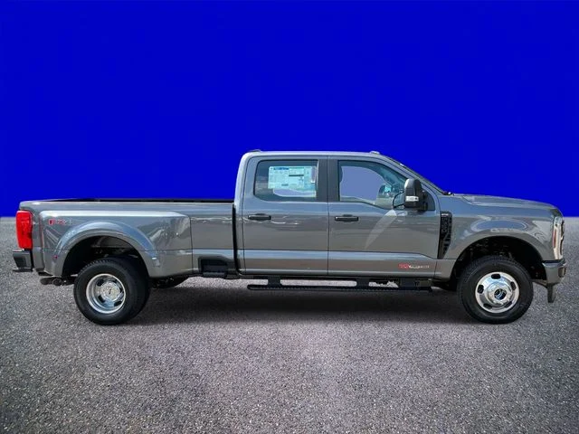 New 2027 Gray Ford XL image 2