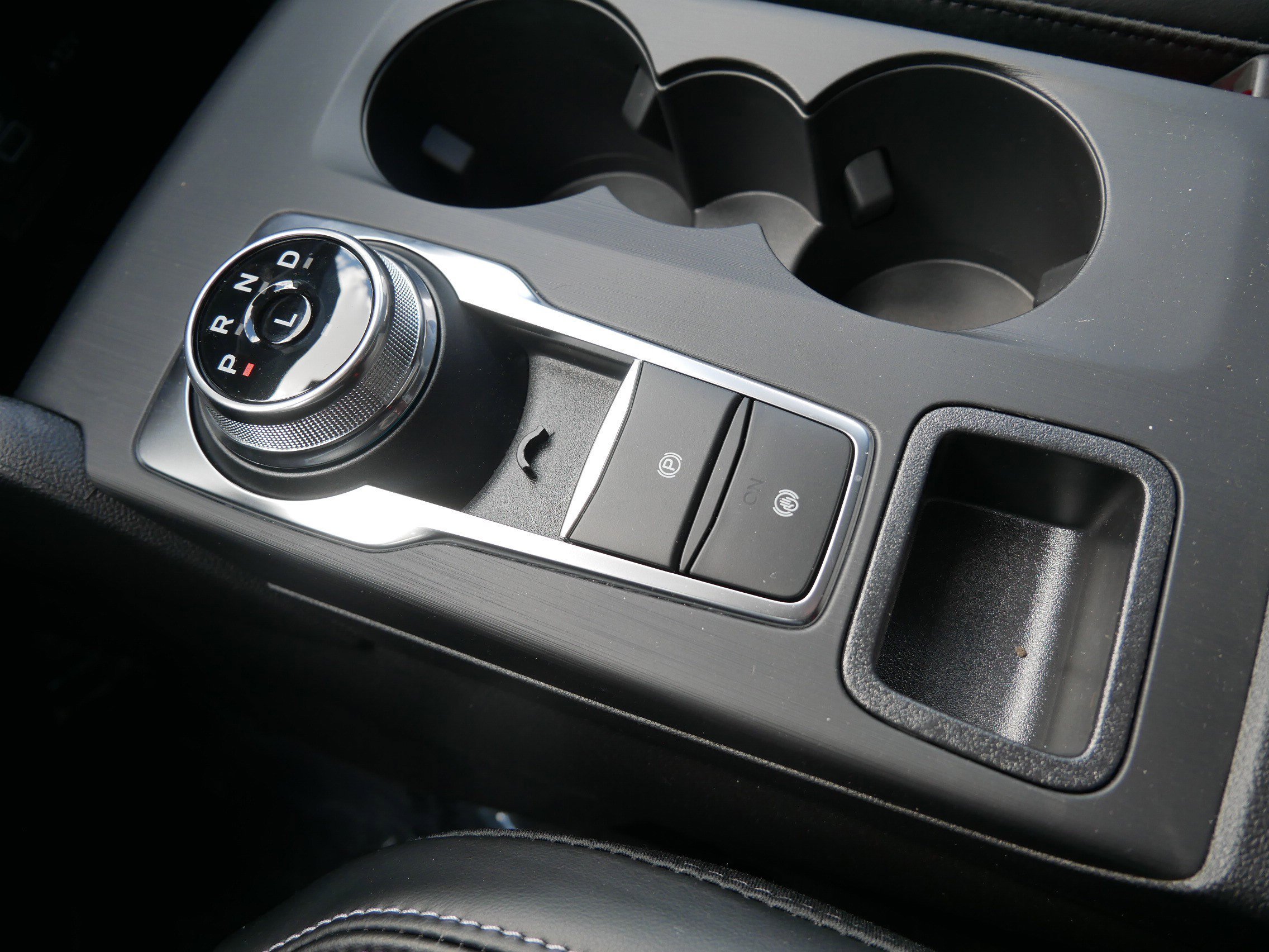 2026 Ford Escape Plug-in hybrid PHEV - Photo 14