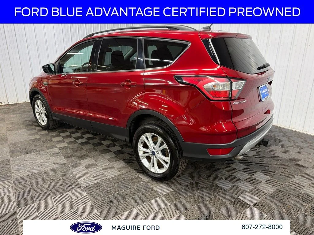 Used 2018 Red Ford SE image 10