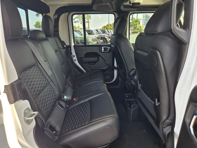 New 2026 Bright White Clearcoat Jeep Mojave image 18
