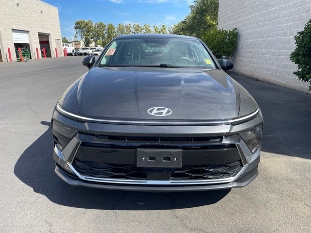 Used 2025 Gray Hyundai SEL image 2