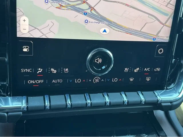 2026 GMC Yukon Denali - Photo 28