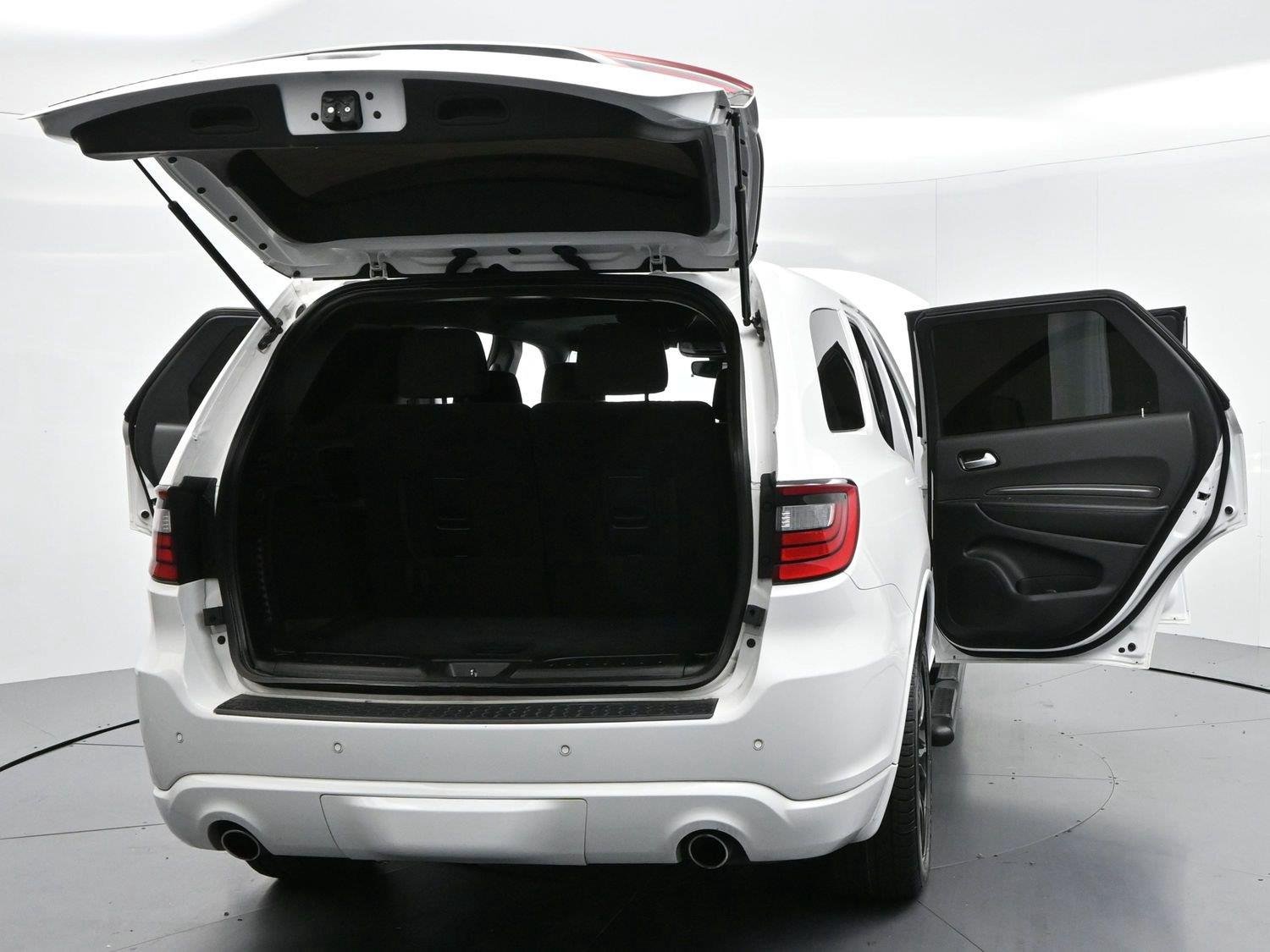 Used 2022 White Knuckle Clearcoat Dodge SXT image 46