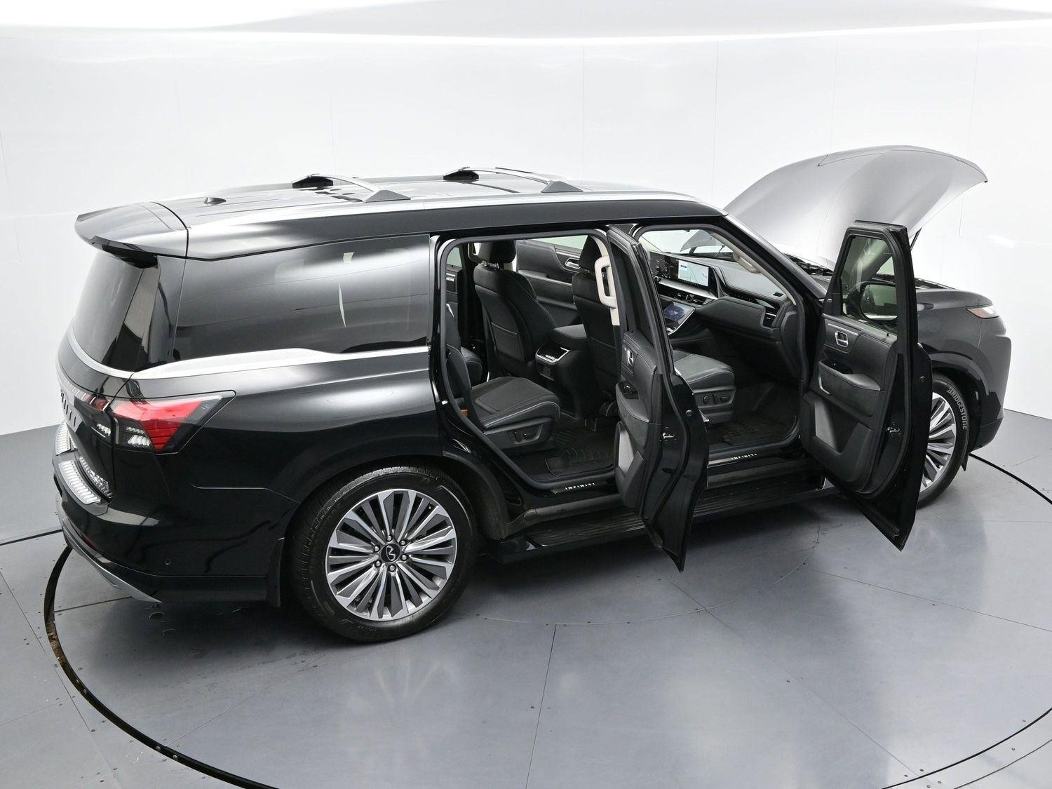 Used 2025 Black Obsidian INFINITI LUXE image 40