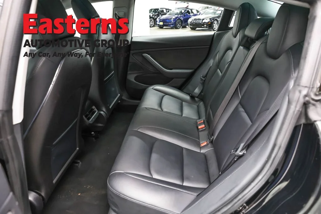 Used 2018 Black Tesla Mid Range image 16