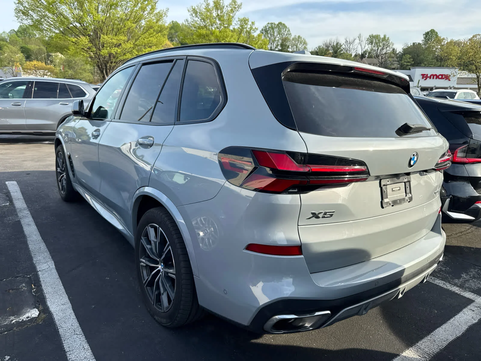 Used 2024 Brooklyn Grey Metallic BMW xDrive40i image 8