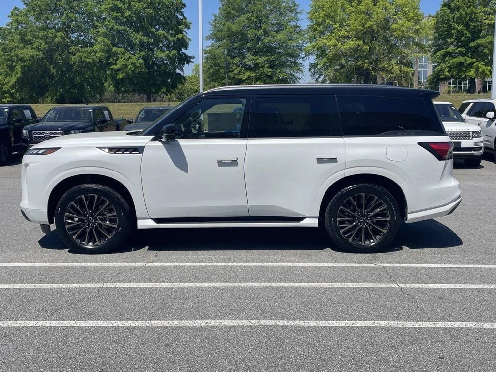 New 2026 2T RADIANT WHIT INFINITI Autograph 4WD image 2