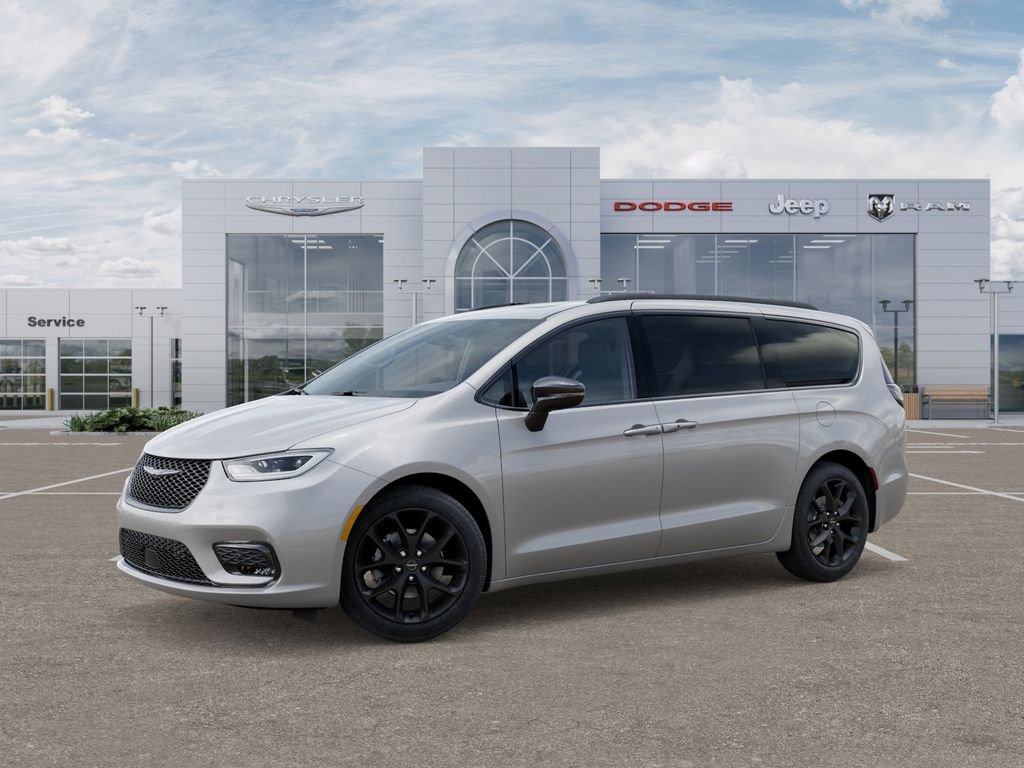 New 2026 Silver Mist Clearcoat Chrysler Limited image 2