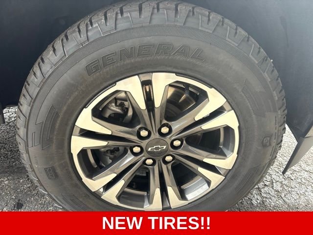 Used 2022 Black Chevrolet Z71 image 29