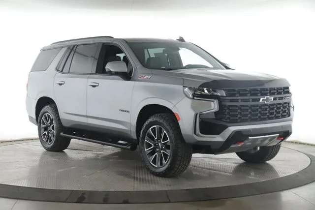 Used 2023 Gray Chevrolet Z71 image 2
