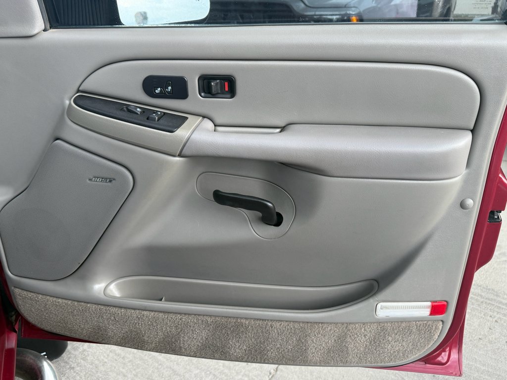 Used 2005 Maroon GMC SLT image 8