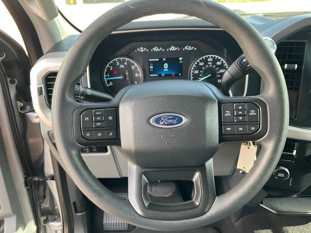 Used 2023 Silver Ford XLT image 10