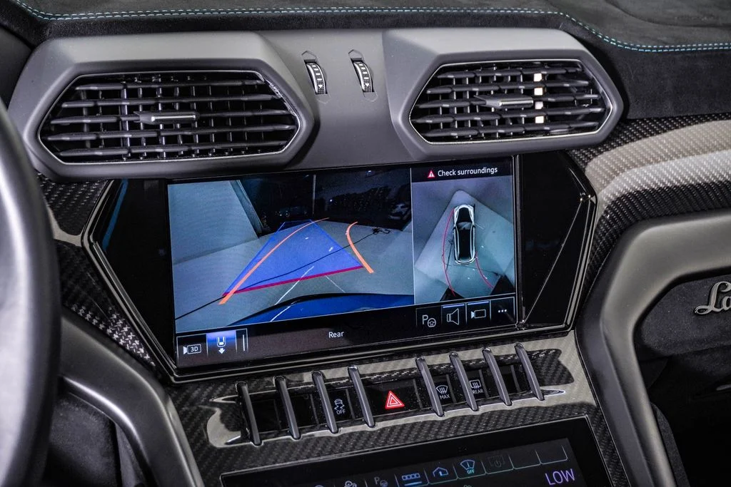 Used 2024 Blu Cepheus Metallic Lamborghini Performante image 29