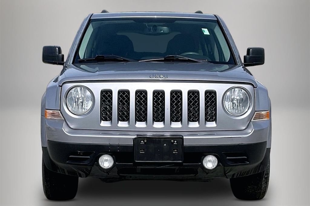 Used 2016 Maximum Steel Metallic Jeep Sport image 3