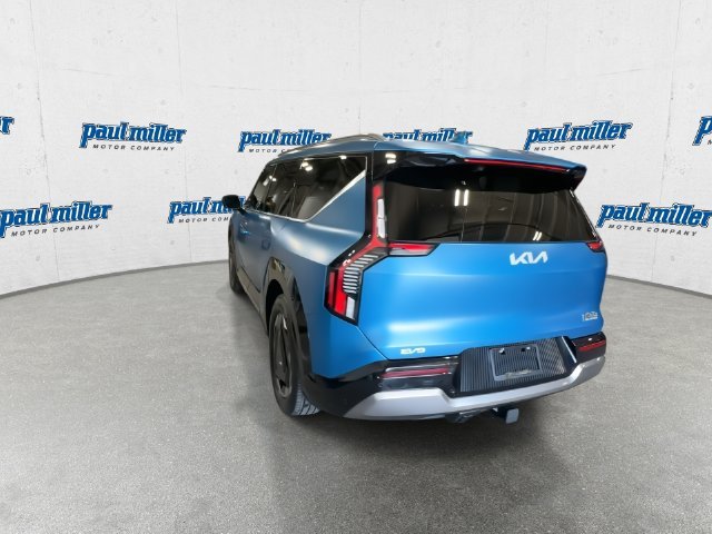 Certified Used 2024 Ocean Blue Kia Land image 9